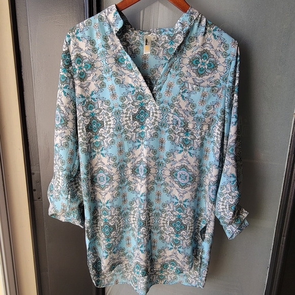 LARA fashion Blouse Size S Size Small Boho, Chic, Light Blue Buttons 3/4 Sleeve - Picture 1 of 8